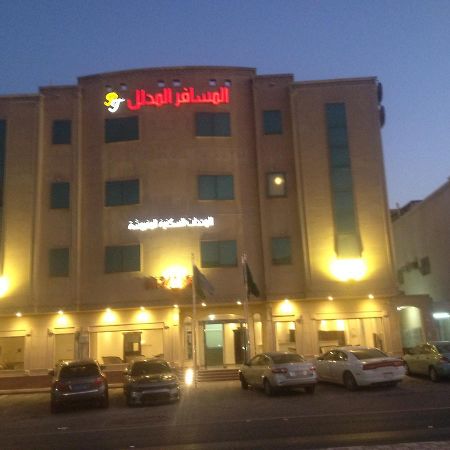 Al Makan Al Mosafer 116 Hotel By Al Azmy Riaad Buitenkant foto