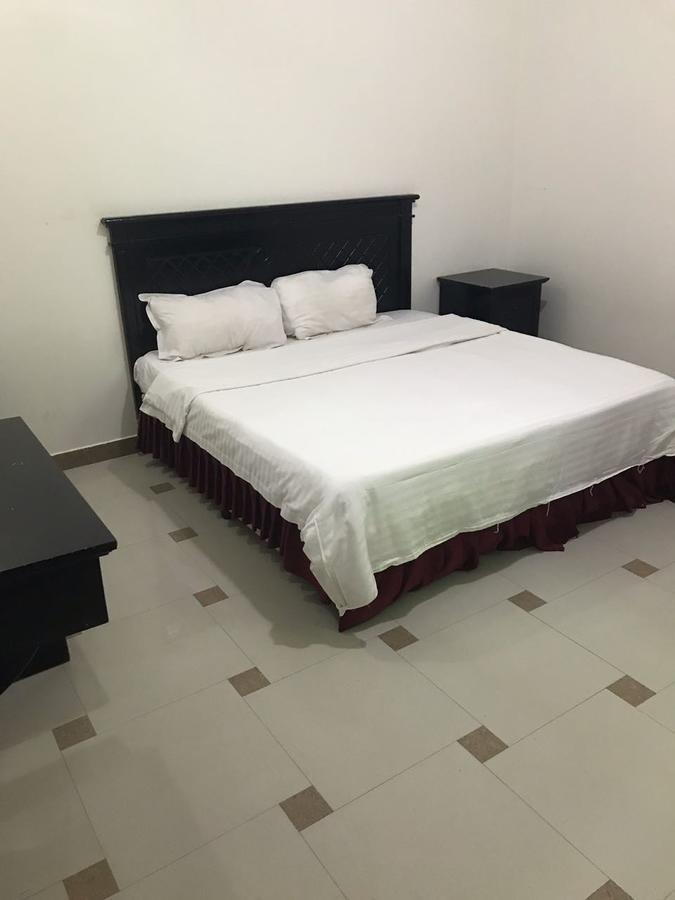 Al Makan Al Mosafer 116 Hotel By Al Azmy Riaad Buitenkant foto