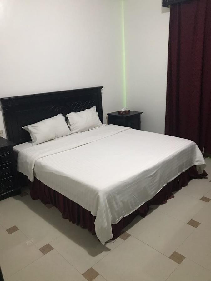 Al Makan Al Mosafer 116 Hotel By Al Azmy Riaad Buitenkant foto