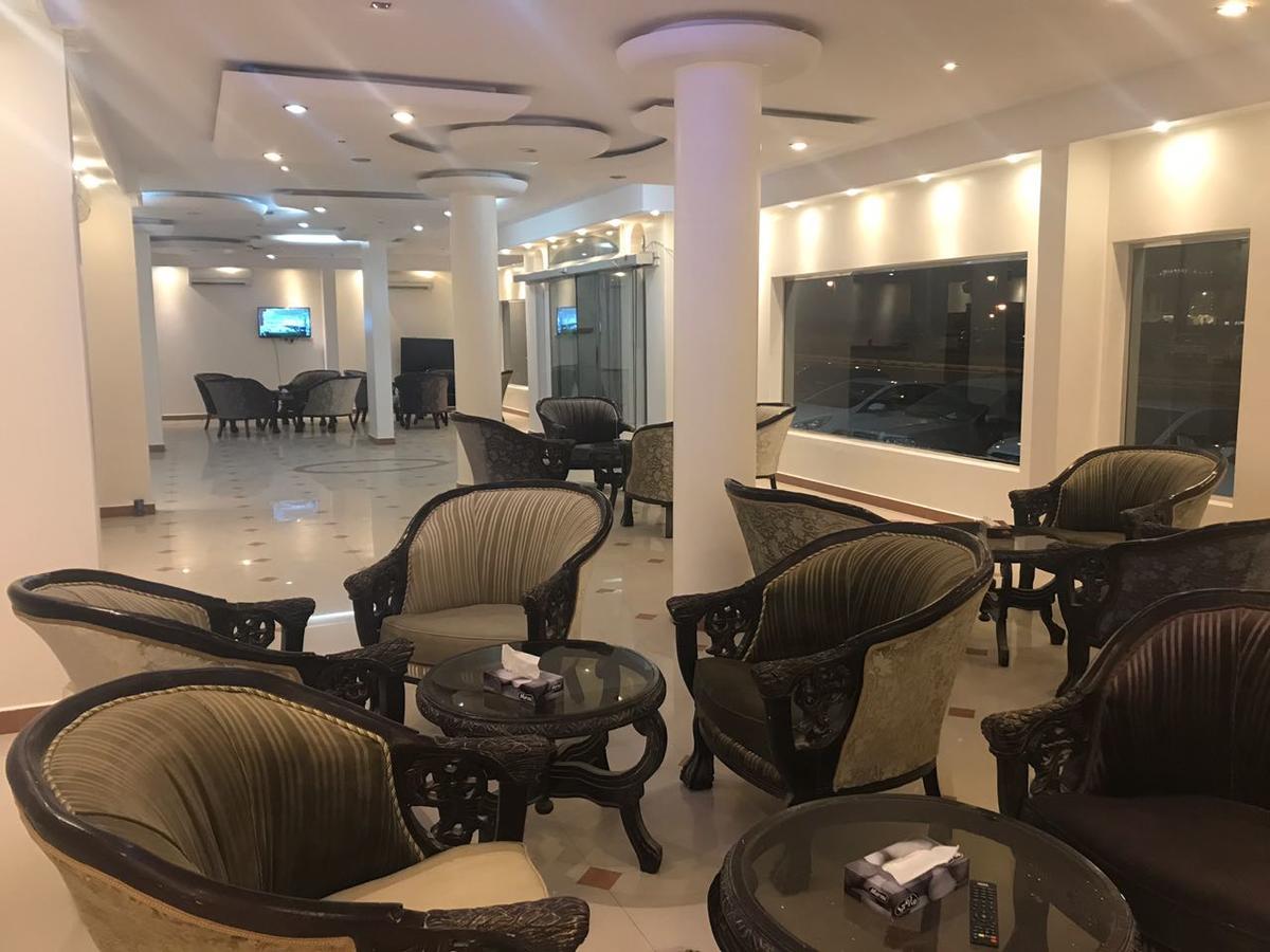 Al Makan Al Mosafer 116 Hotel By Al Azmy Riaad Buitenkant foto
