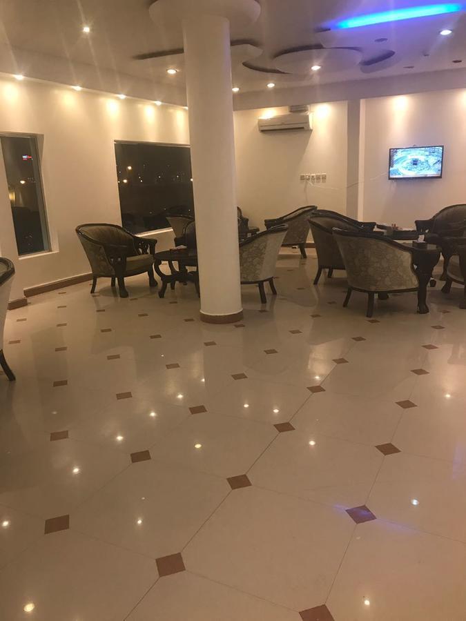 Al Makan Al Mosafer 116 Hotel By Al Azmy Riaad Buitenkant foto