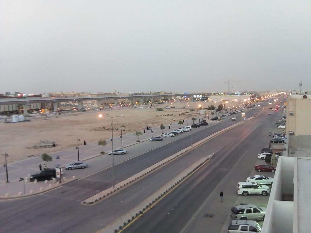 Al Makan Al Mosafer 116 Hotel By Al Azmy Riaad Buitenkant foto